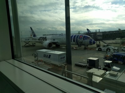 R2D2 ANA 787